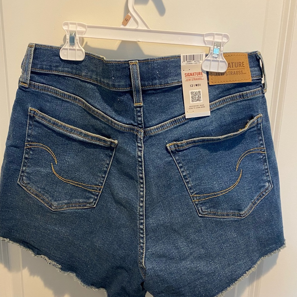 Denim shorts - Picture 2 of 2